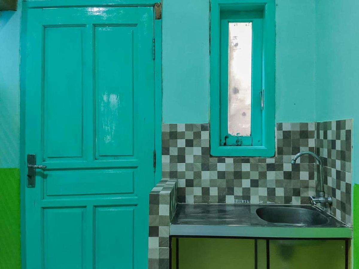 Reddoorz Near Sunrise Mall Mojokerto Екстериор снимка