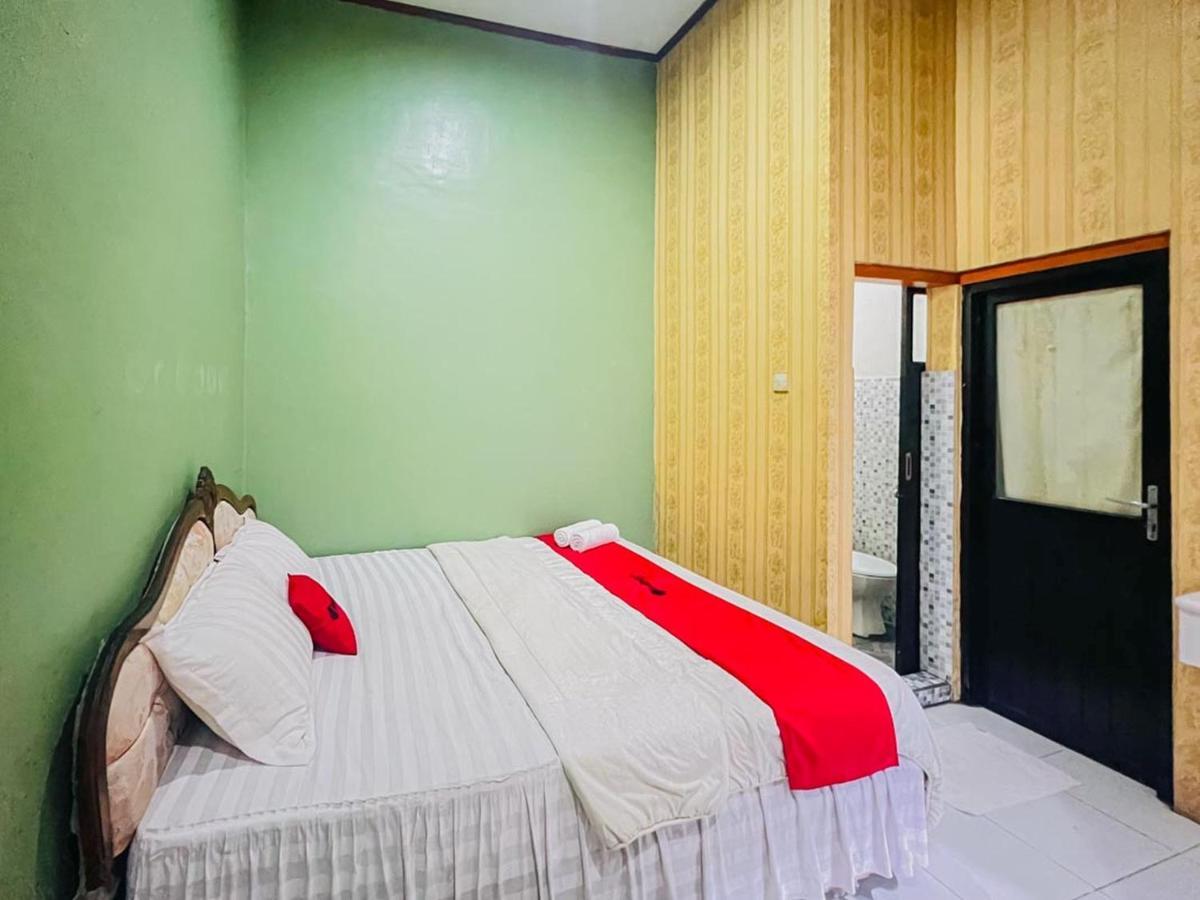 Reddoorz Near Sunrise Mall Mojokerto Екстериор снимка