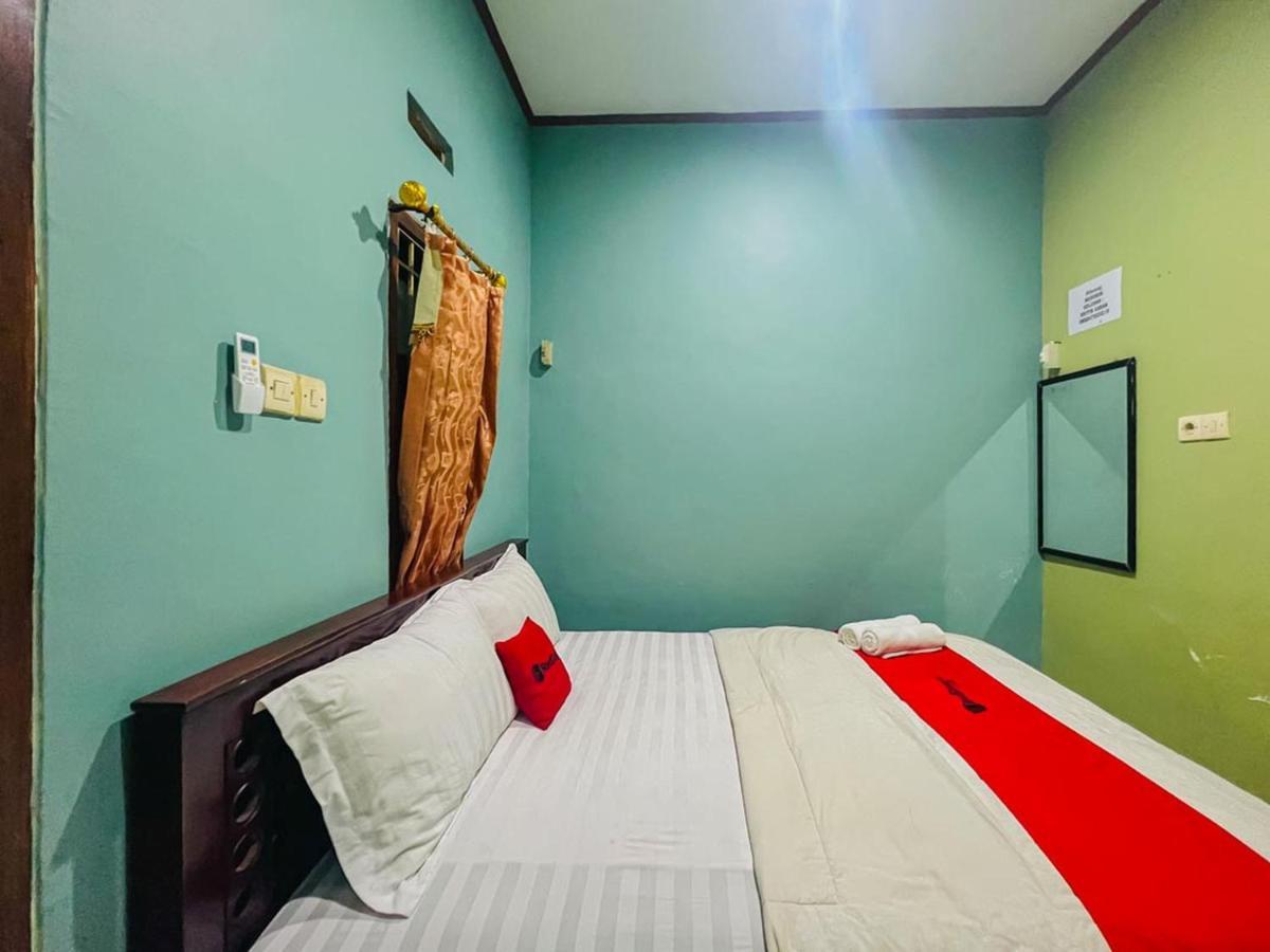 Reddoorz Near Sunrise Mall Mojokerto Екстериор снимка