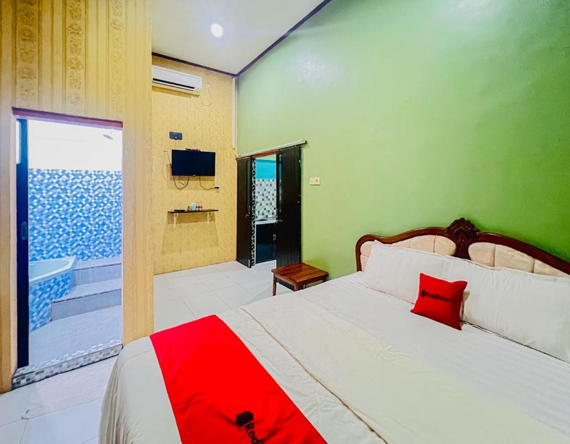 Reddoorz Near Sunrise Mall Mojokerto Екстериор снимка