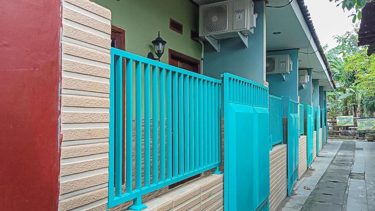 Reddoorz Near Sunrise Mall Mojokerto Екстериор снимка