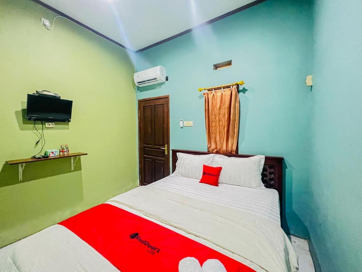 Reddoorz Near Sunrise Mall Mojokerto Екстериор снимка