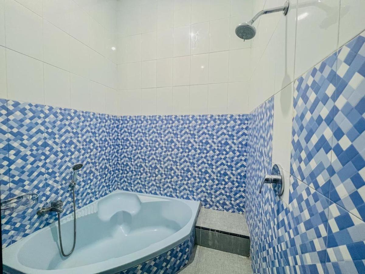 Reddoorz Near Sunrise Mall Mojokerto Екстериор снимка