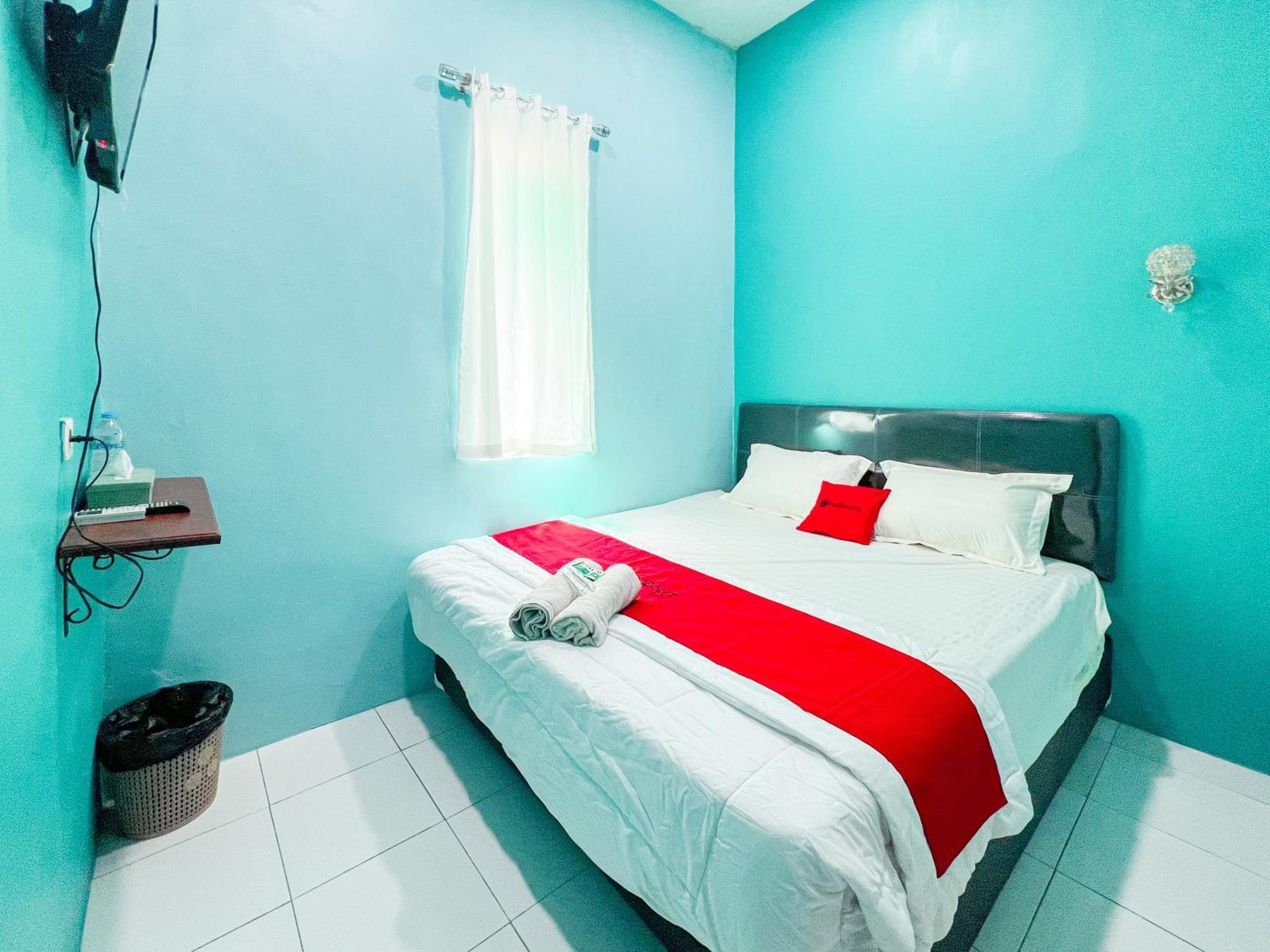 Reddoorz Near Sunrise Mall Mojokerto Екстериор снимка