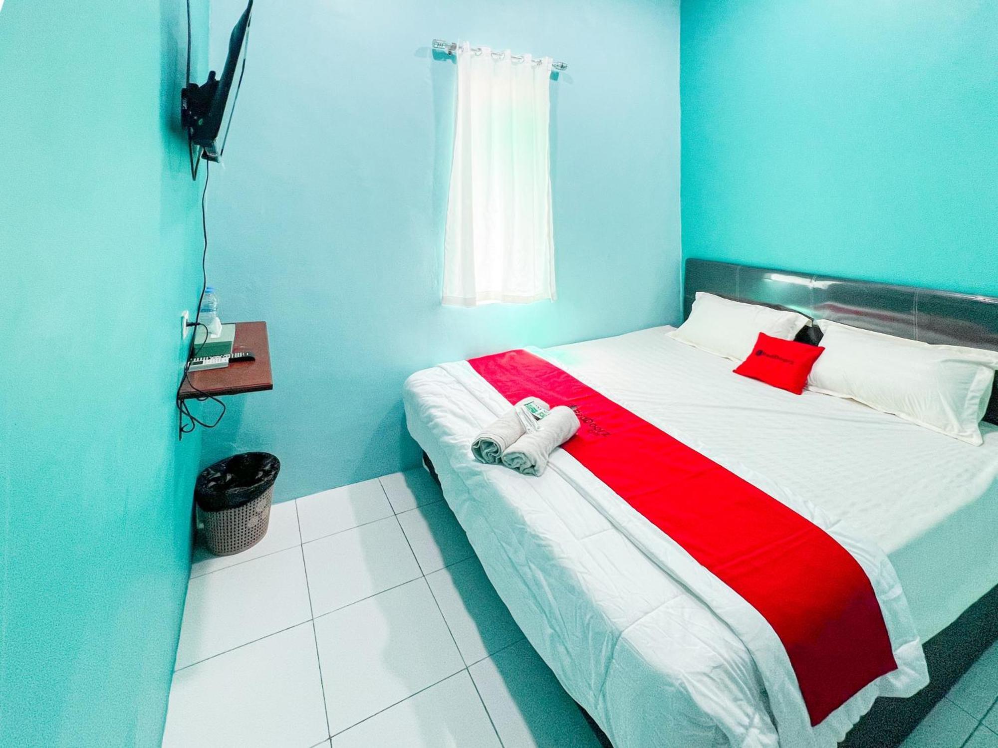 Reddoorz Near Sunrise Mall Mojokerto Екстериор снимка
