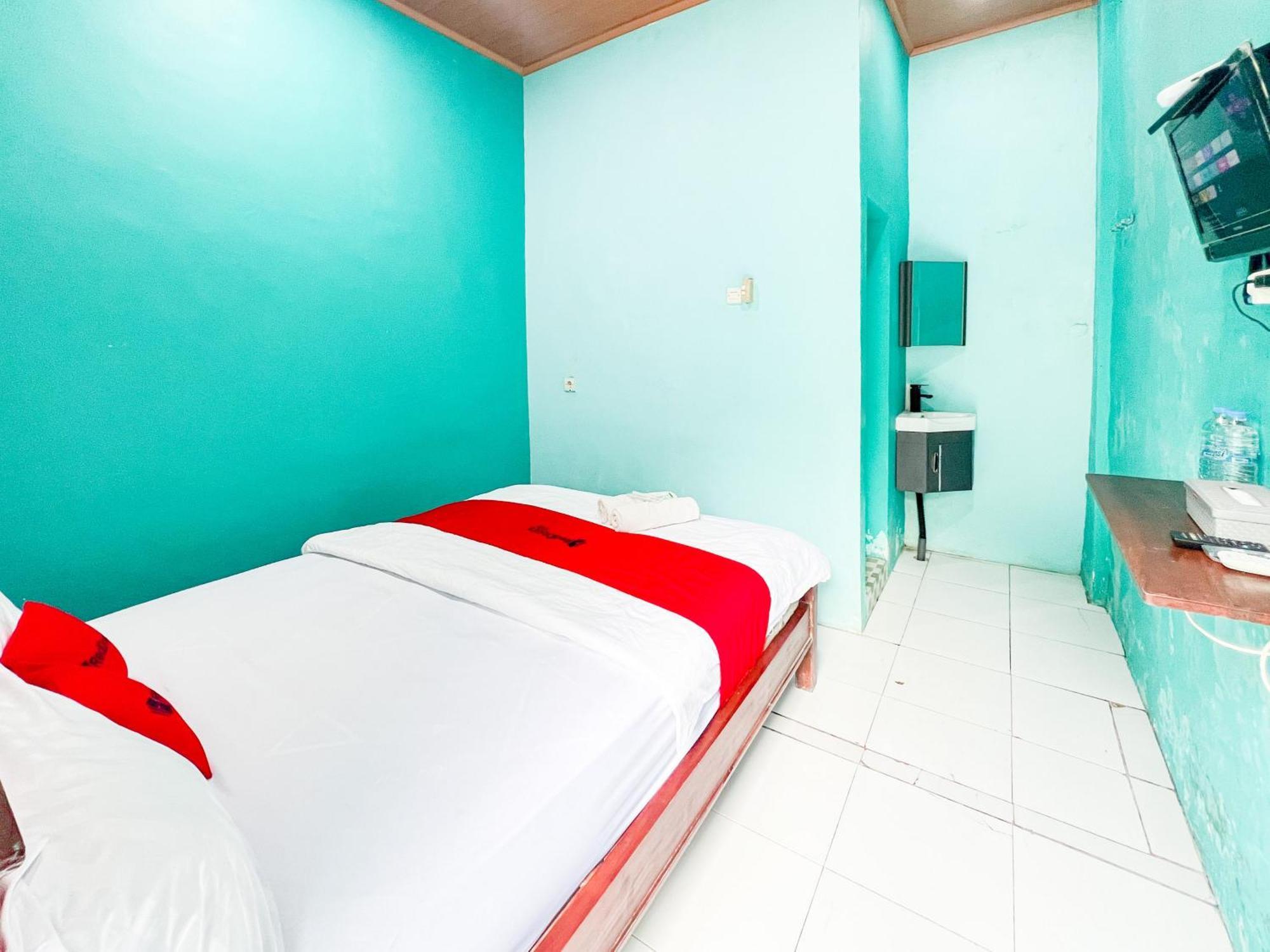 Reddoorz Near Sunrise Mall Mojokerto Екстериор снимка