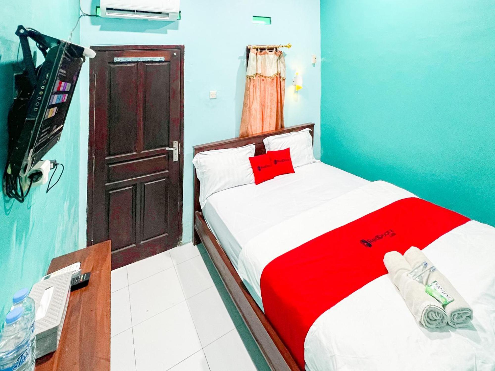 Reddoorz Near Sunrise Mall Mojokerto Екстериор снимка