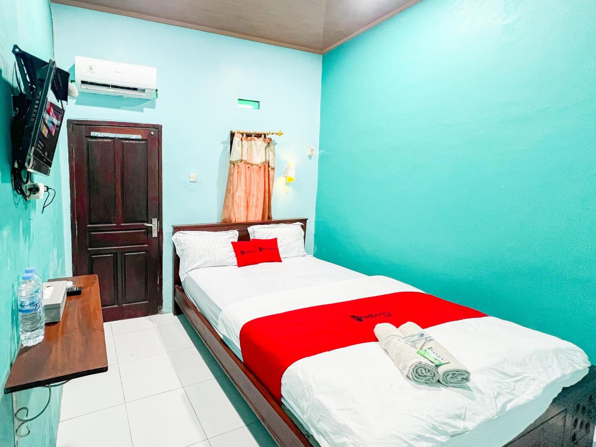 Reddoorz Near Sunrise Mall Mojokerto Екстериор снимка